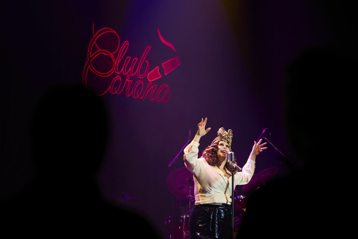 Catherine Alcorn performing <i>30 Something</i> at the 2022 Adelaide Cabaret Festival. Photo © Claudio Raschella. 